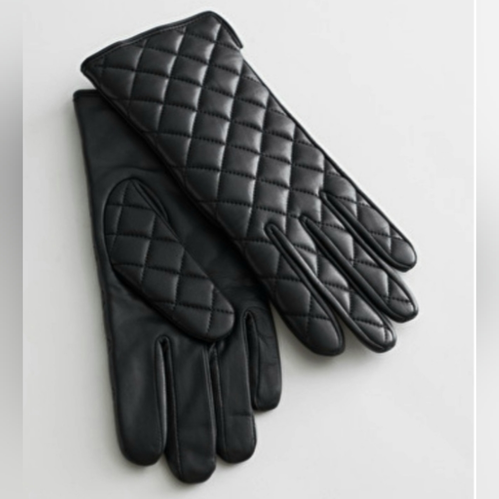 Leather Quilted Gloves Black